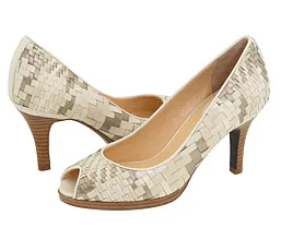 2-Cole-Haan-Genevieve-Open-toe-Air-Pump