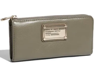 MARC BY MARC JACOBS 'Classic Q' Leather Wallet