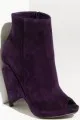 http://www.shefinds.com/2011/the-10-most-in-demand-shoes-bags-flying-off-the-shelves-this-fall/