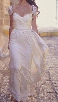 via Pre-Owned Wedding Dresses  via Pre-Owned Wedding Dresses