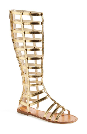 girls wearing gladiator sandals MEMEs girls wearing gladiator sandals MEMEs