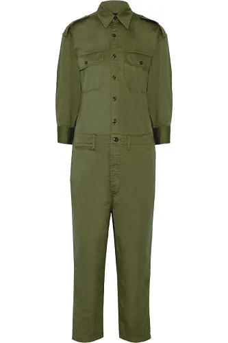 Jessica Alba Perfectly Demonstrates How To Pull Off A Military Jumpsuit