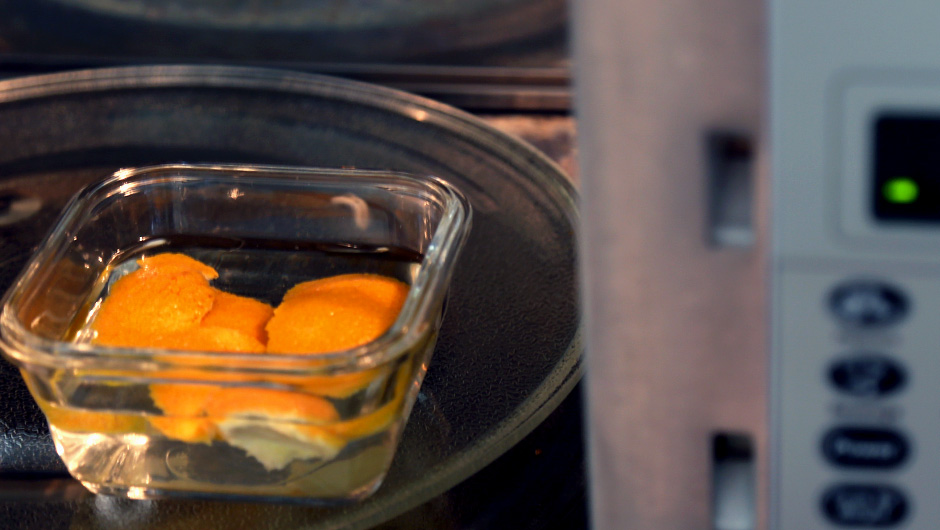 How To Clean A Microwave With Orange Peels