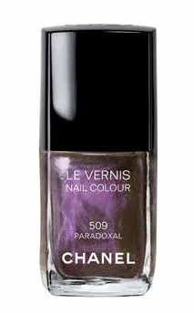 Chanel Le Vernis Nail Colour in Paradoxal