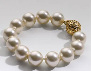 pearl bracelet