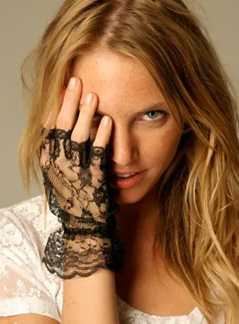 Free People Lace Gloves