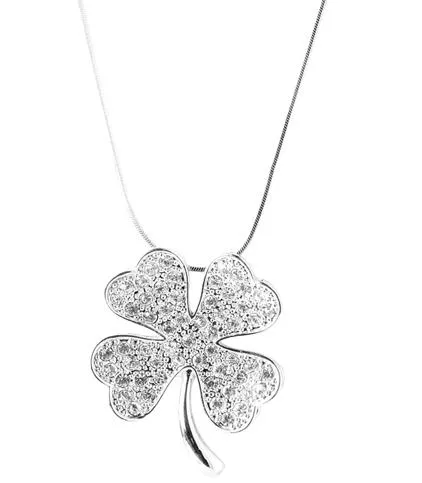 SATC 2 Carrie Large Clover Necklace