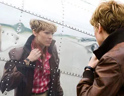 amelia_bomber