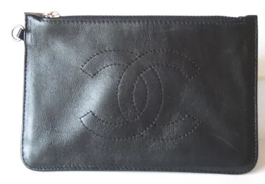 chanel makeup case 100