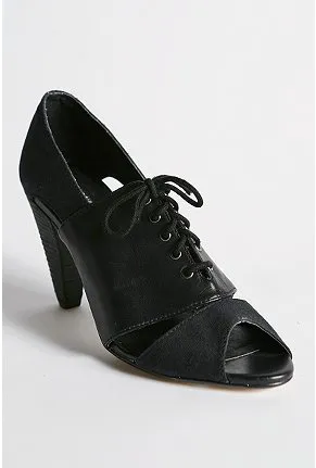 deena and ozzy oxford heel