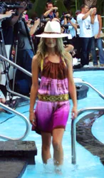 girl-with-hat-miami-fashion-week
