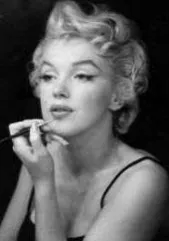 marilyn monroe mirror1