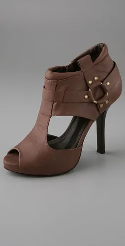 pour la victoire sloane broad t strap ankle bootie