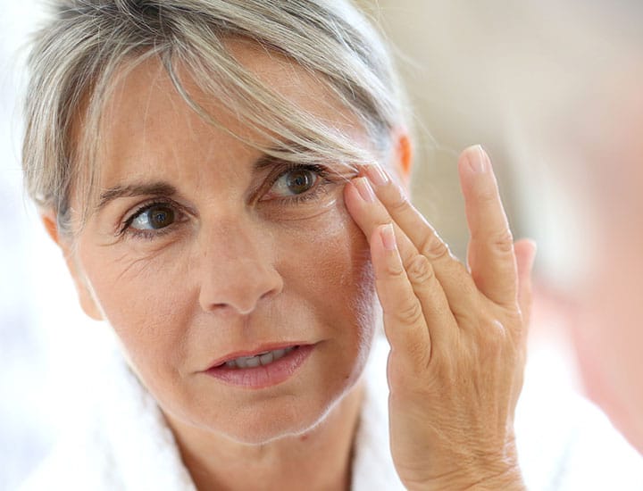 woman-worried-wrinkles