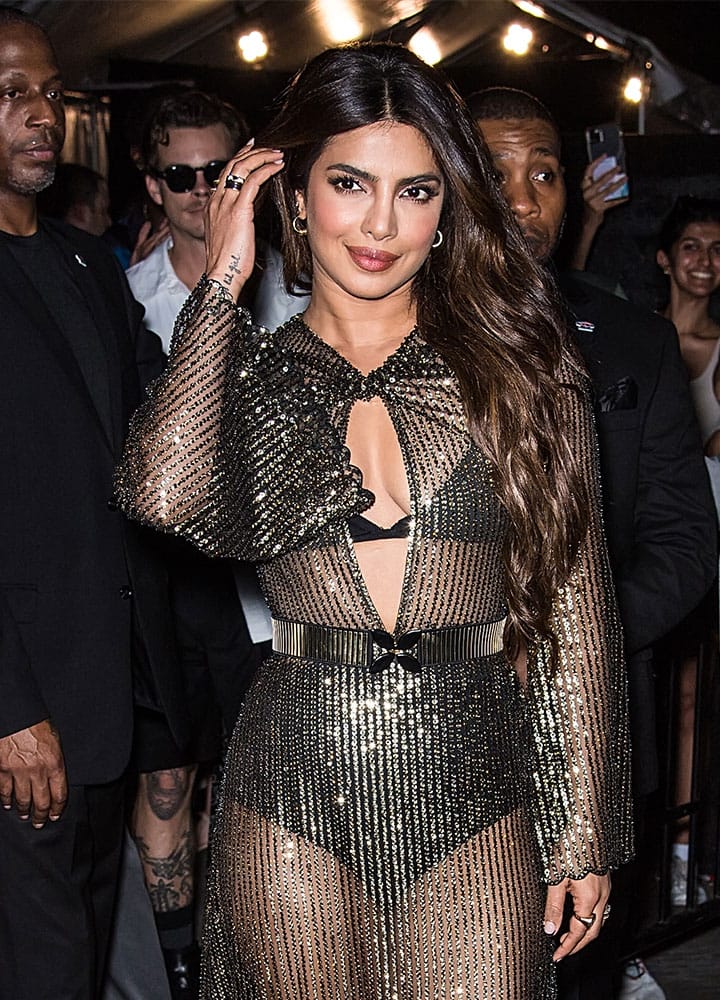 Priyanka Chopra Giambattista Valli dress Victoria's Secret celebrates The Tour 2023