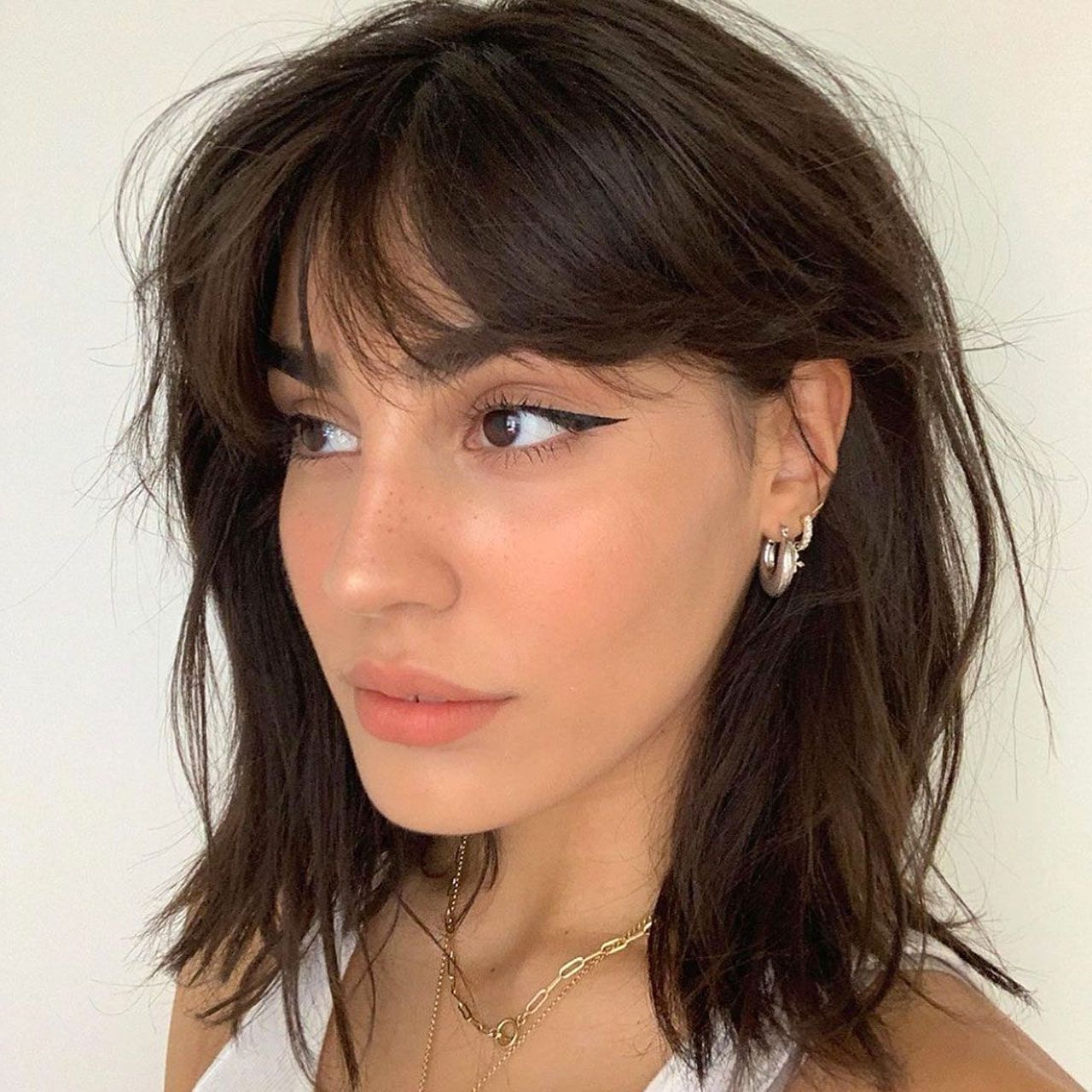 medium-haircut-bangs