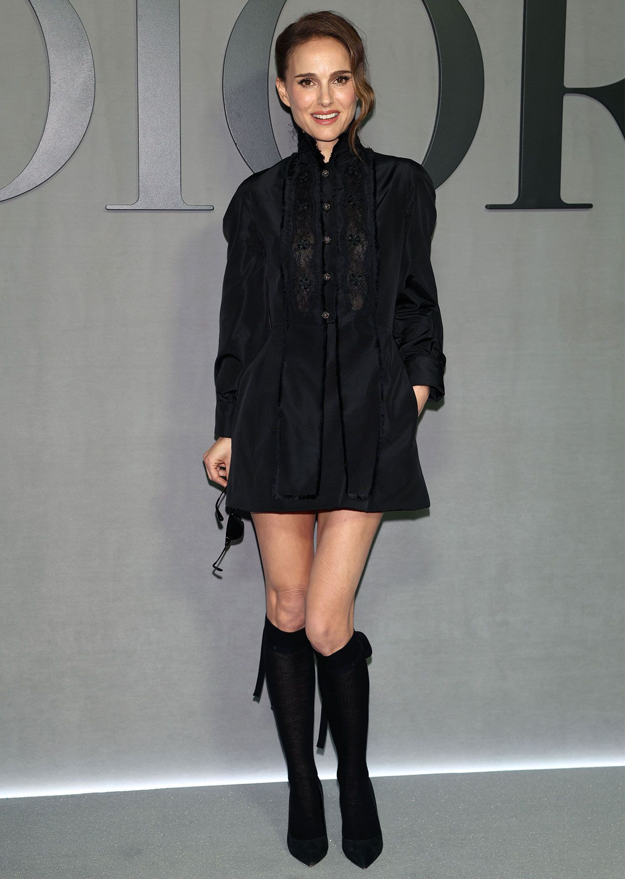 Natalie-Portman-Christian-Dior-show-Arrivals-Autumn-Winter-2025