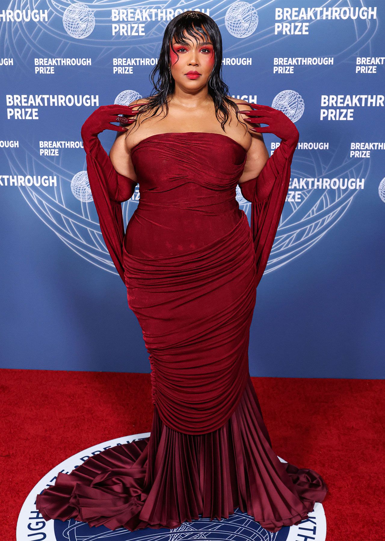 Lizzo on red carpet for Breakthrough Prize Ceremony