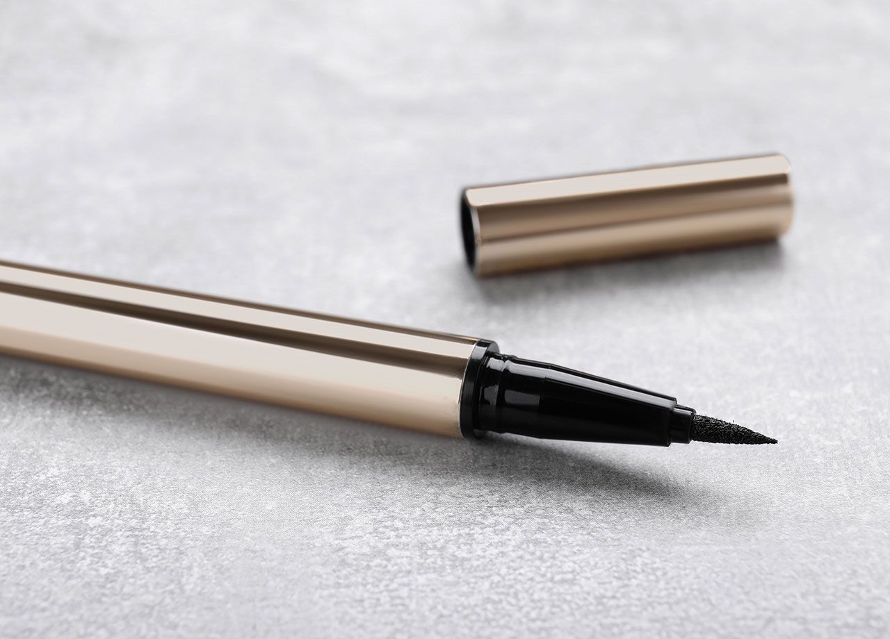 eyeliner-pen