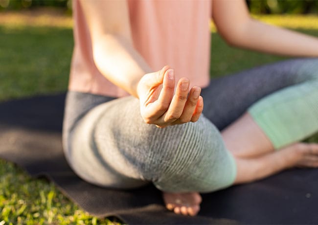 woman-meditating