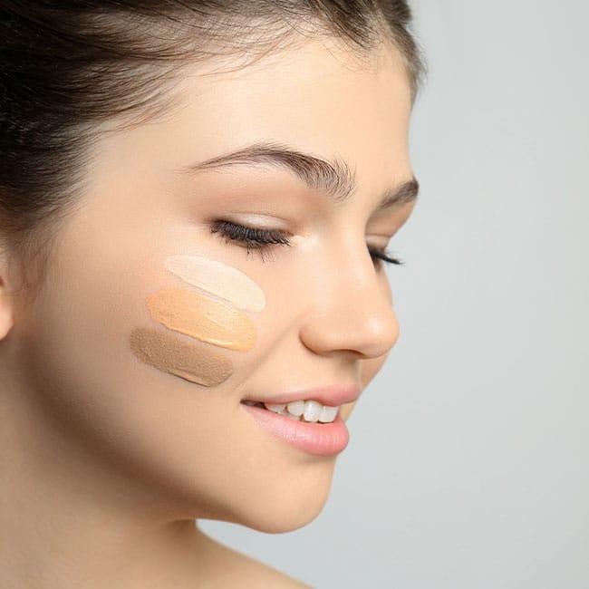 woman-wearing-foundation