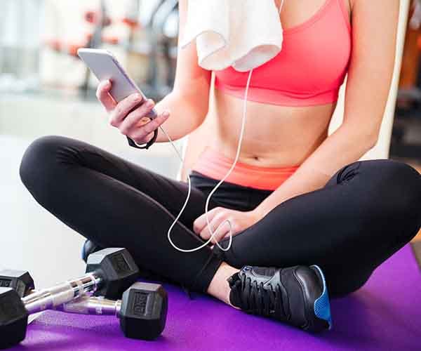 The Problem With Counting Calories woman on iPhone