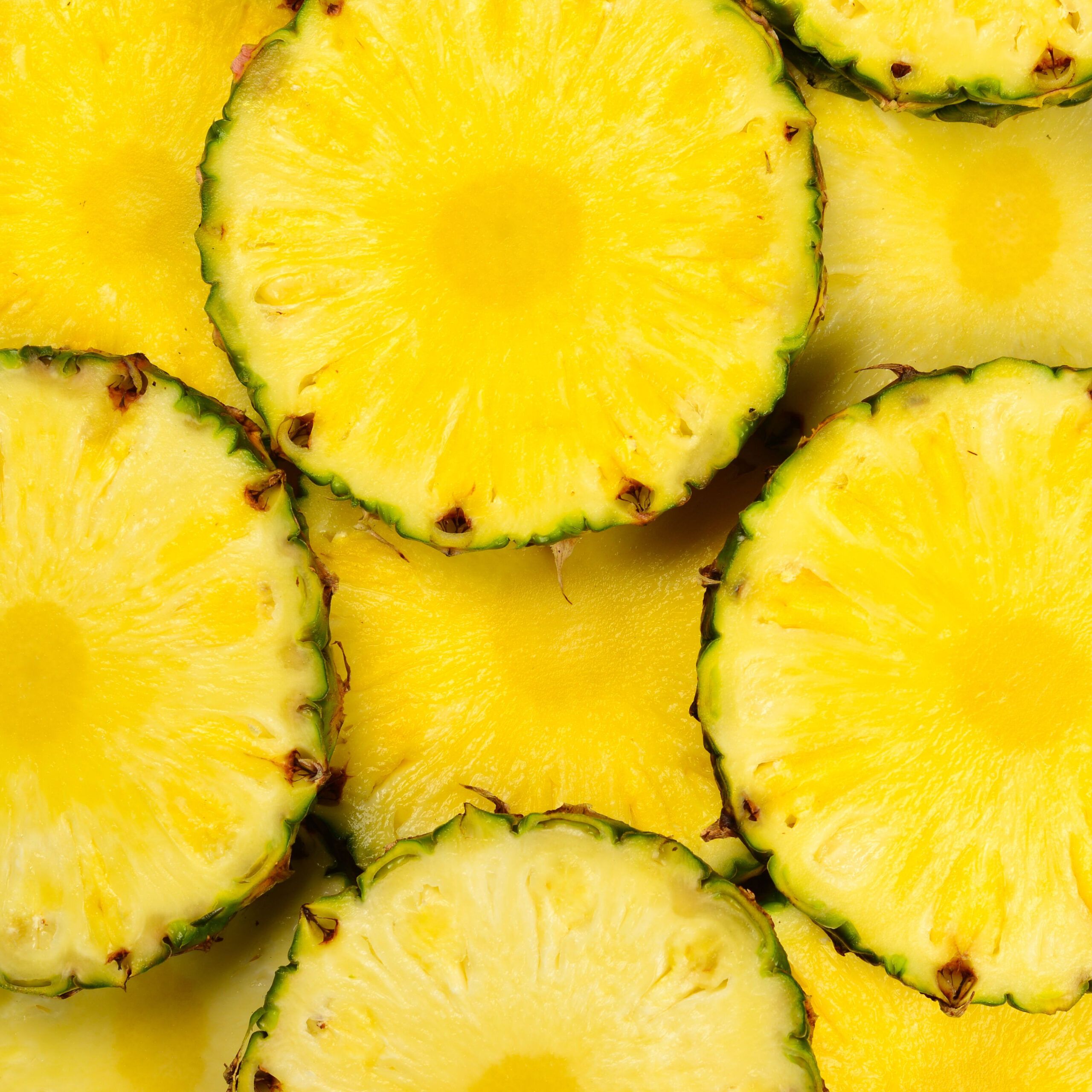 sliced pineapple