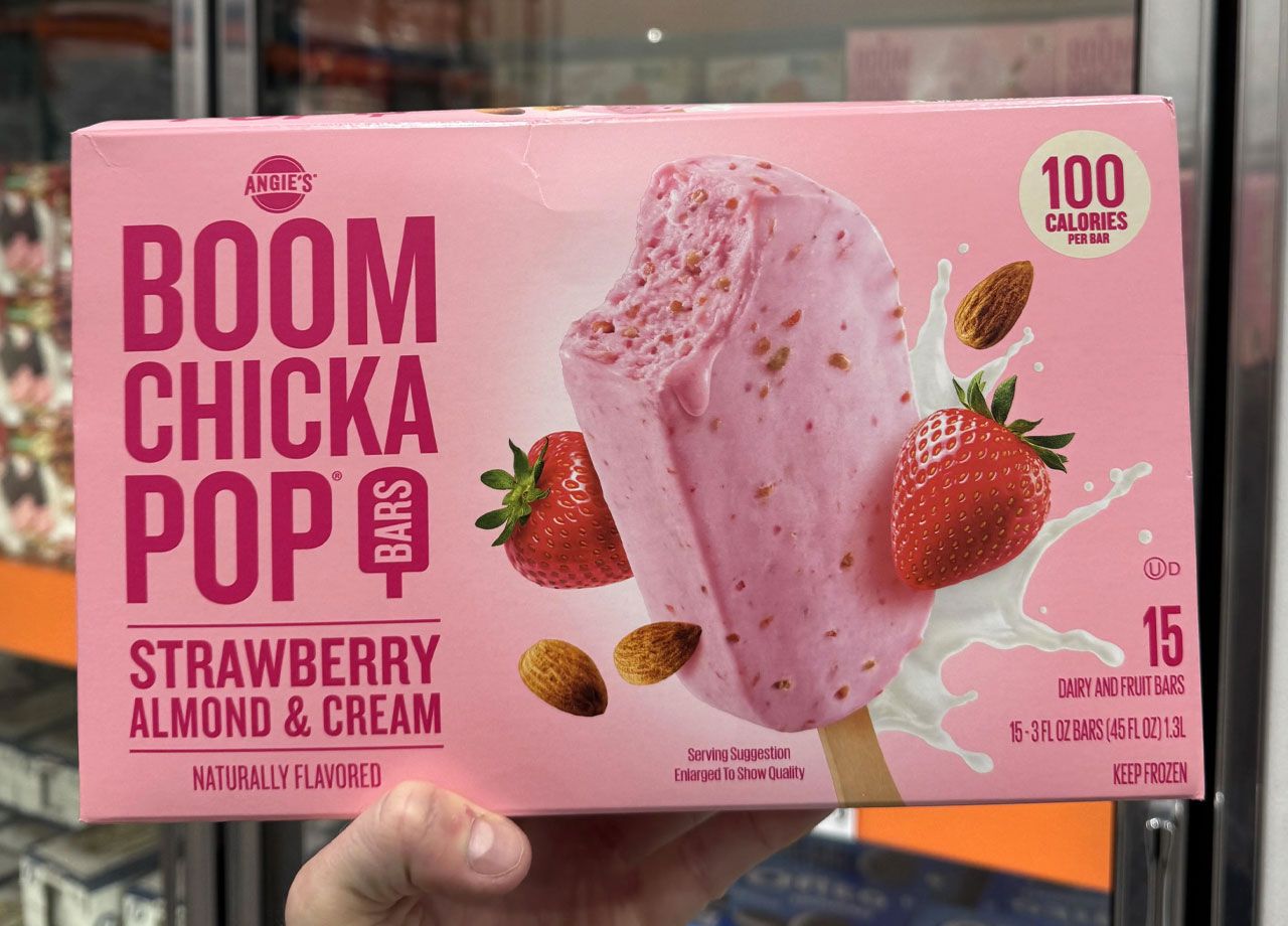 boom chicka pop strawberry almond cream bars