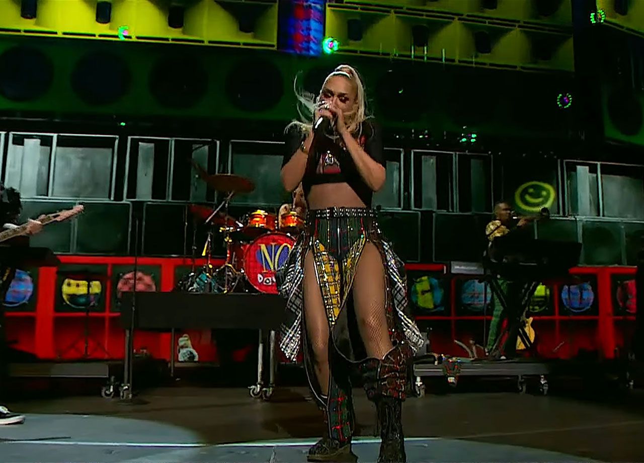 Gwen Stefani with No Doubt performing FireAid LA 2025 concert
