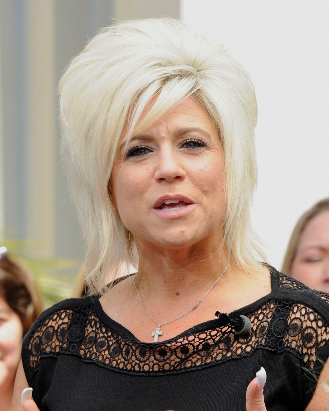theresa-caputo