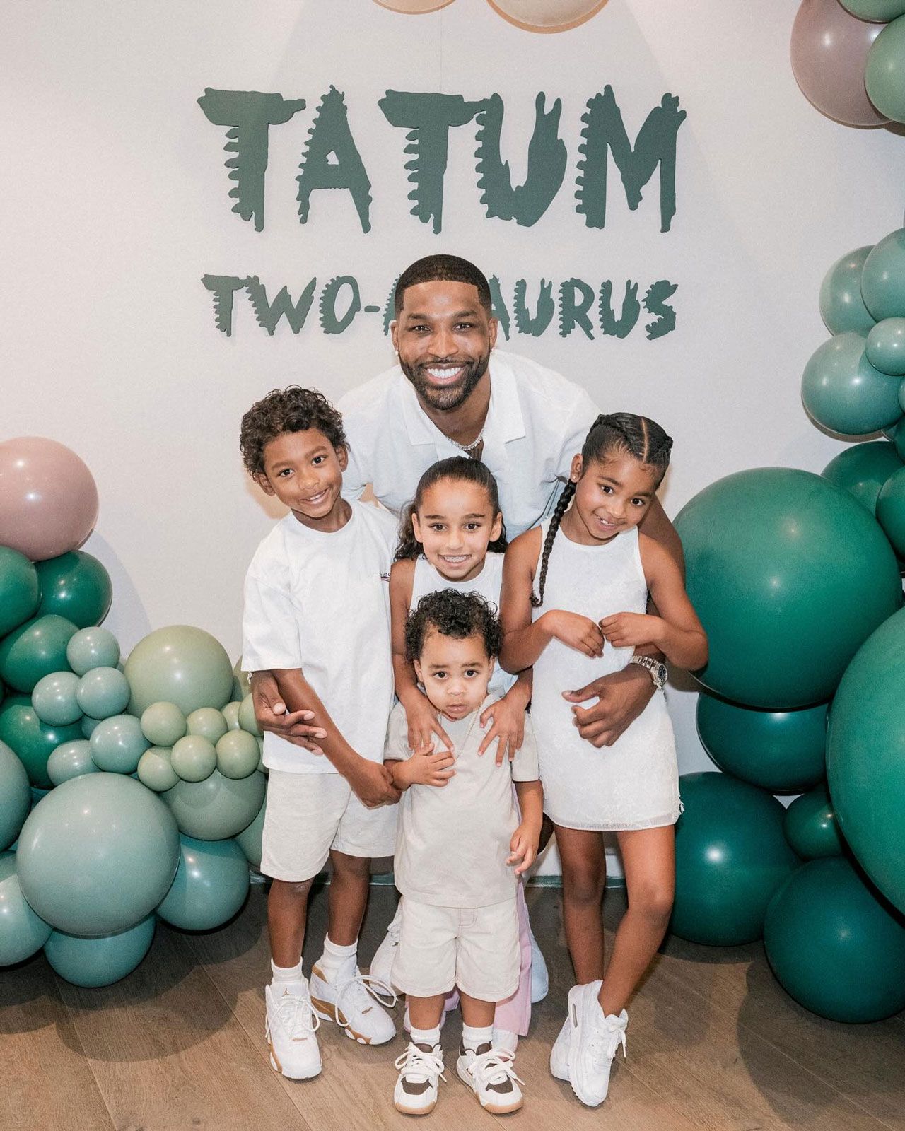 Tristan Thompson Instagram picture with True, Prince, Tatum and Dream