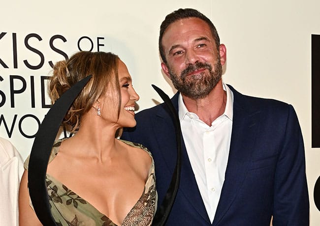 Jennifer Lopez Ben Affleck Kiss of the Spider Woman red carpet