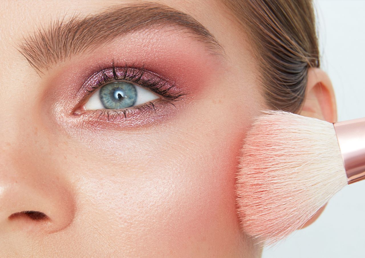applying-too-much-blush