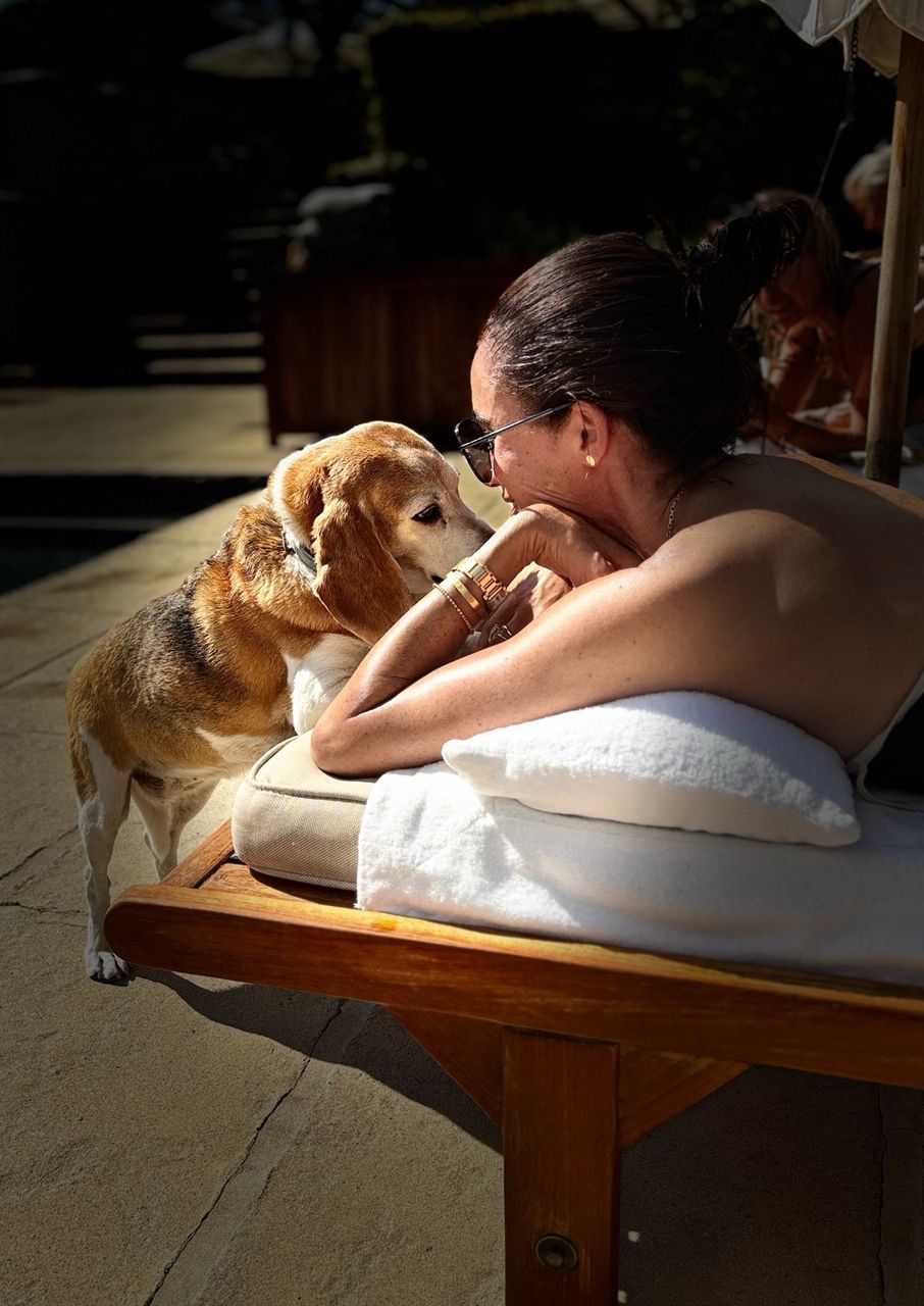 Meghan Markle with beagle