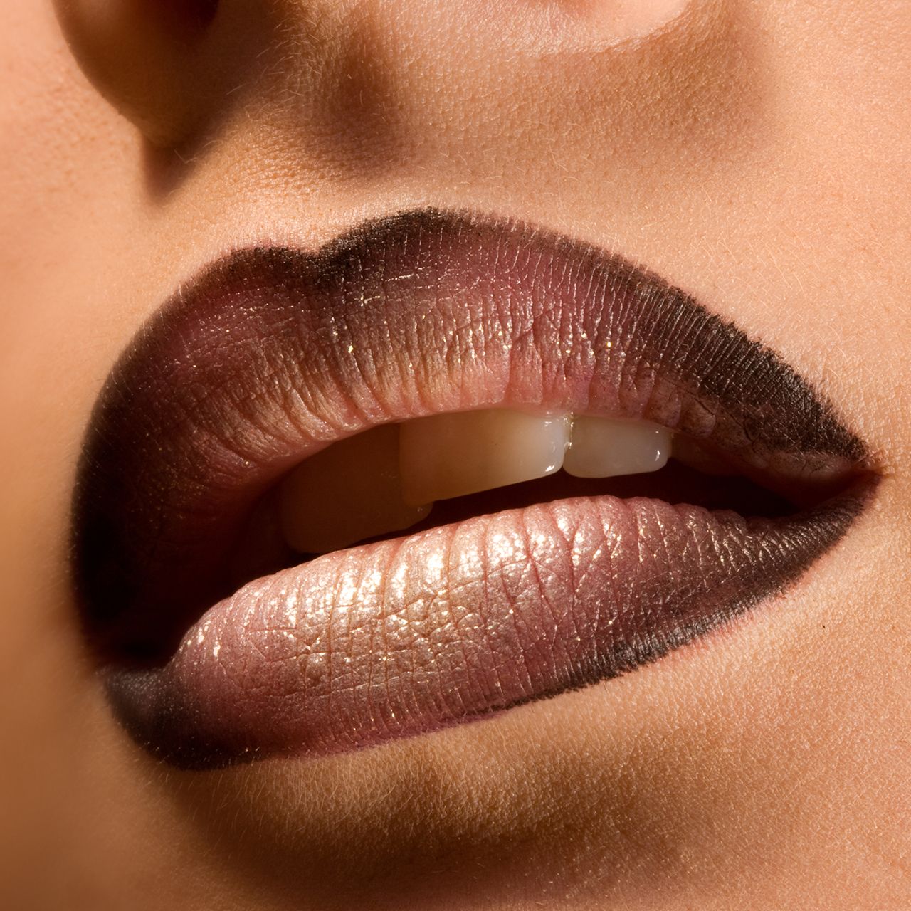 shimmer-center-lips