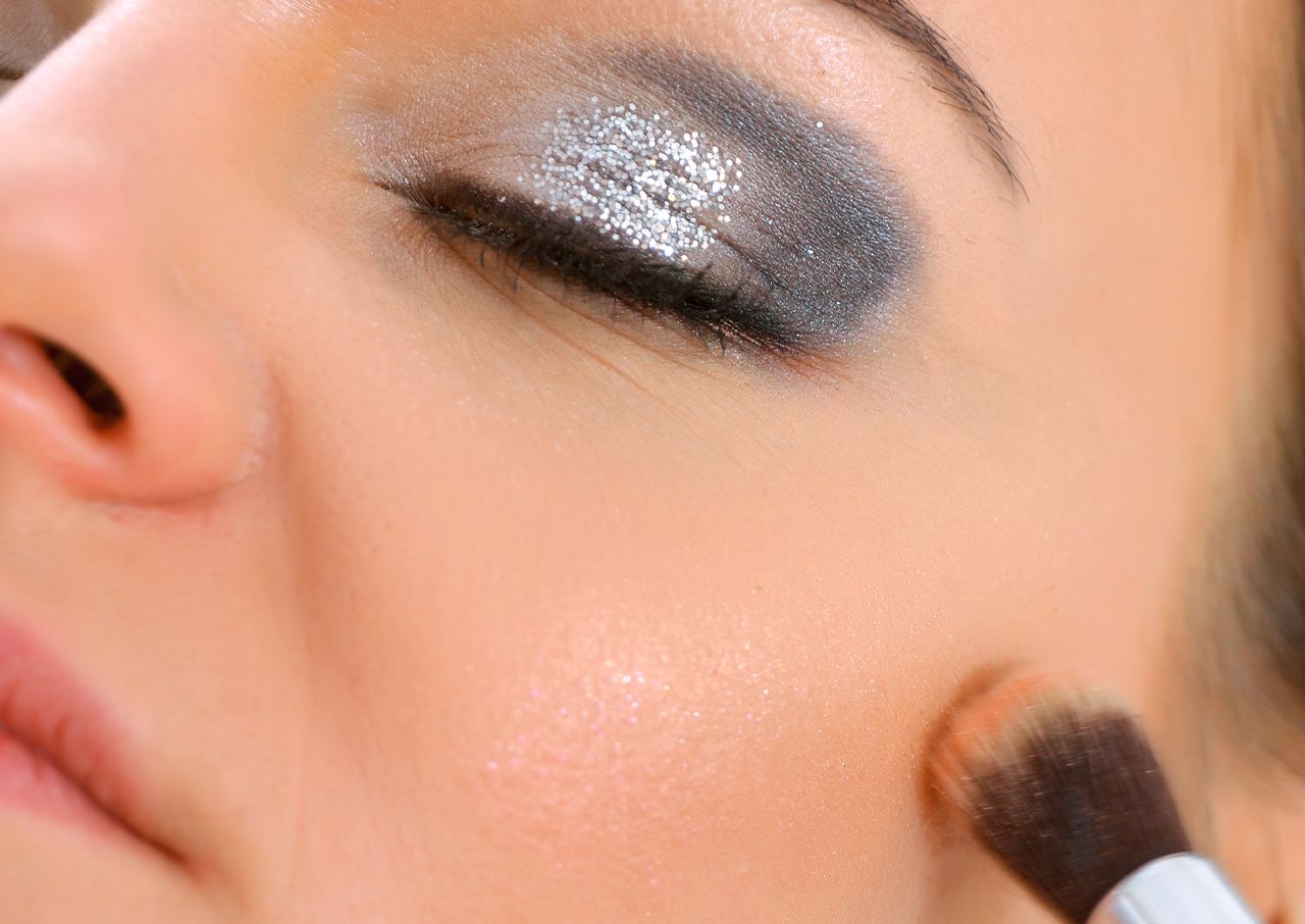 glitter-eye-shadow