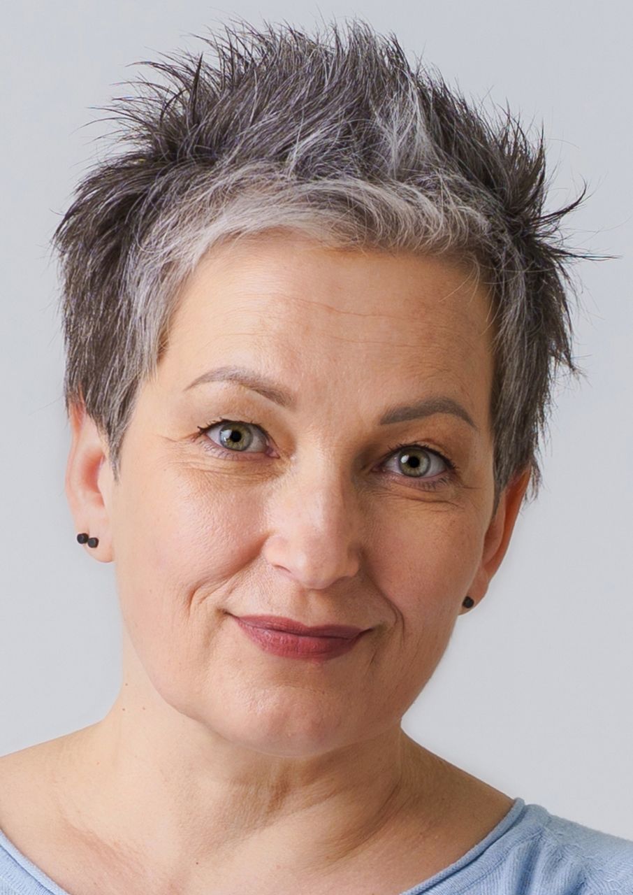 short-spiky-pixie
