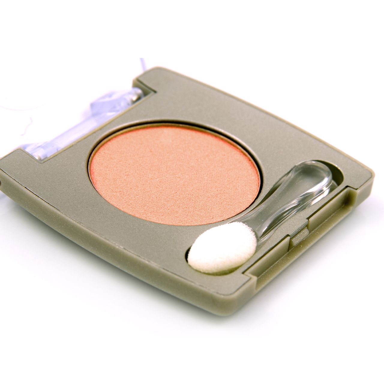soft-peach-eyeshadow