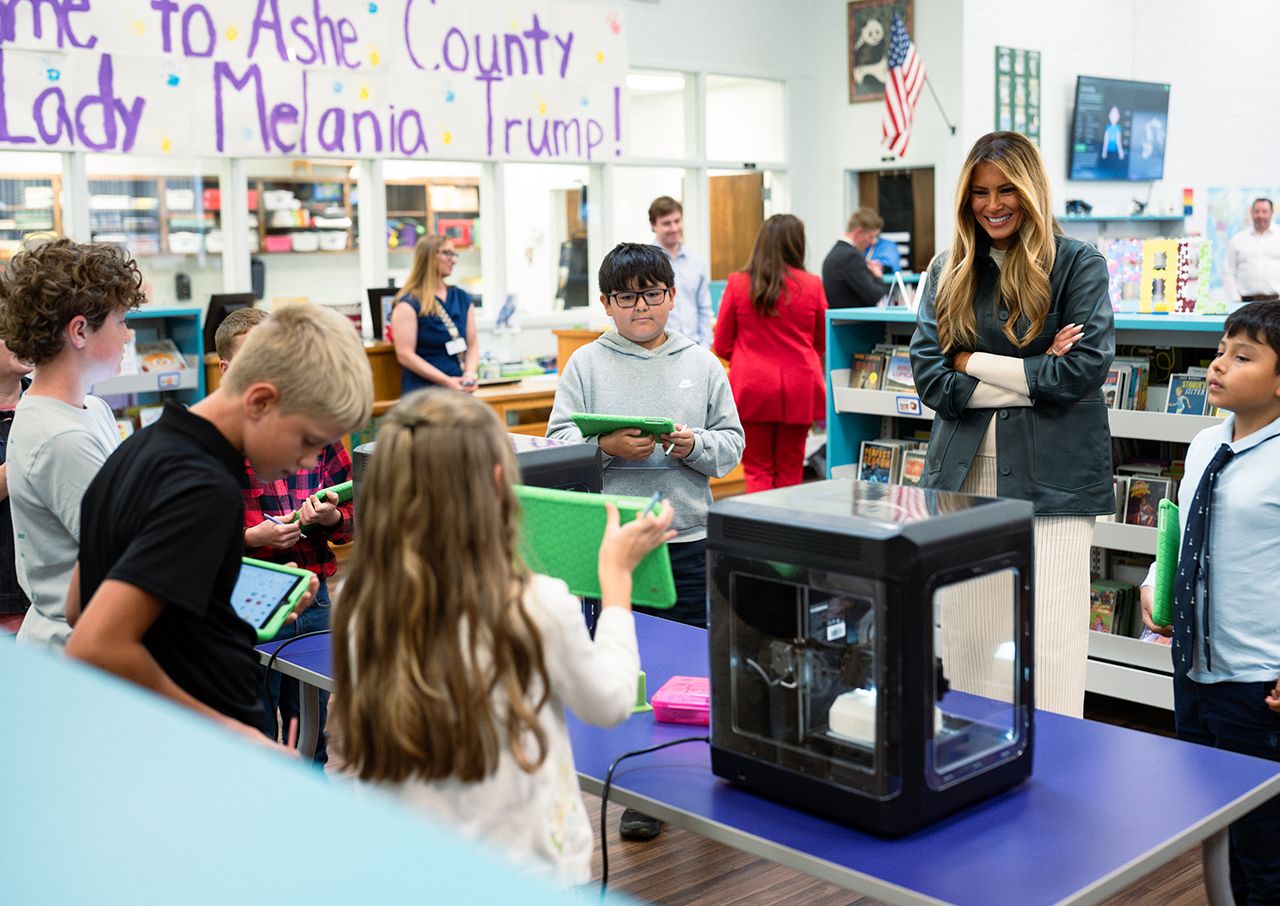 Melania Trump visits Mountain View Elementary School