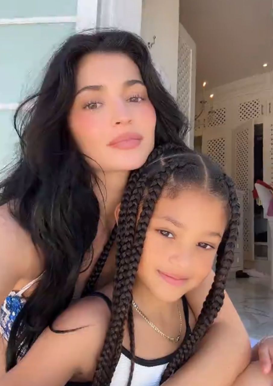 kylie jenner stormi