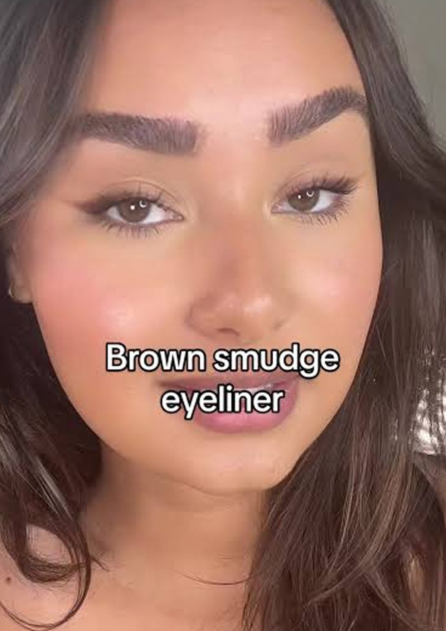 smudged-brown-eyeliner