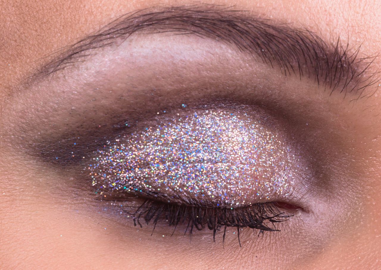 glitter-eyeshadow