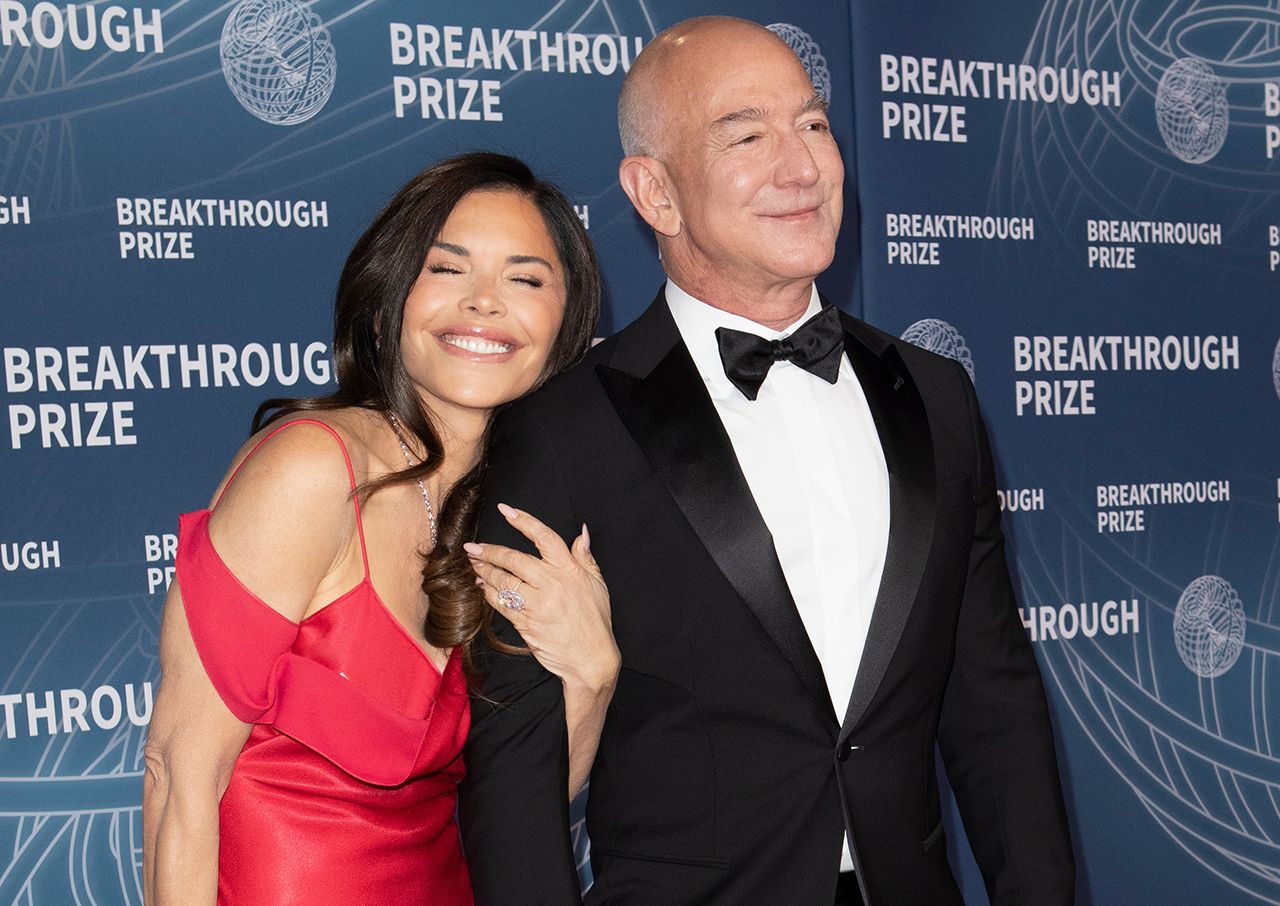 Lauren Sanchez and Jeff Bezos red carpet