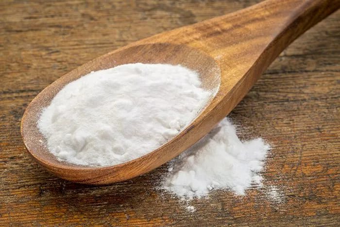 Baking Soda Shampoo