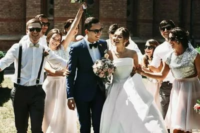 Confirm with your wedding party.