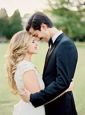 Traditional photos of the couple.