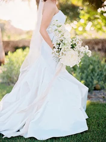 The bride's look.