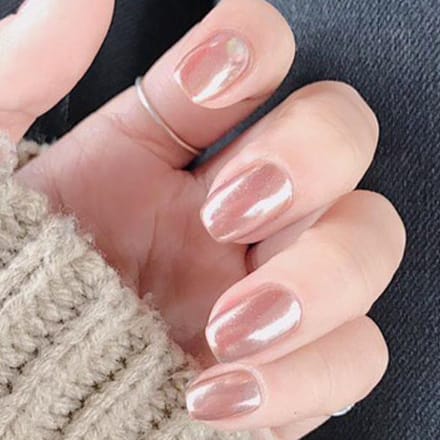 You Need This Rose Gold Polish In Your Life - SHEfinds You Need This Rose Gold Polish In Your Life - SHEfinds
