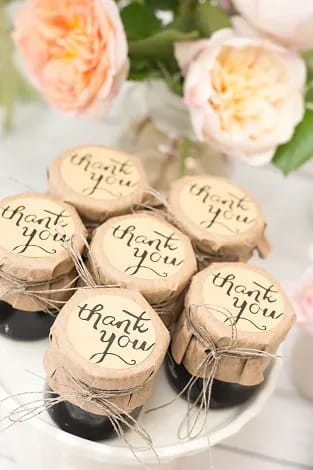 Hand out gifts. Image from SHEfinds