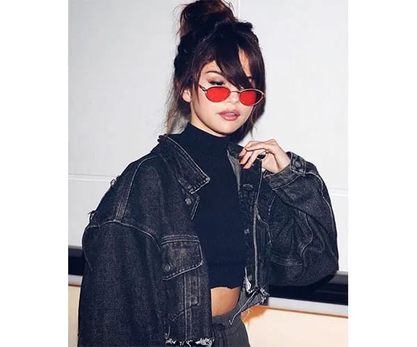 selena gomez tiny 90s sunglasses
